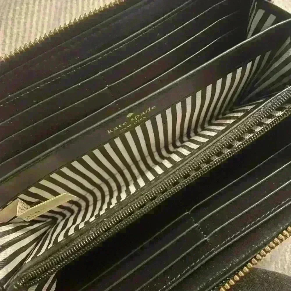 Kate Spade Wallet - Picture 3 of 5
